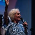 Há poder no Sangue de Jesus – Gena Ferreira